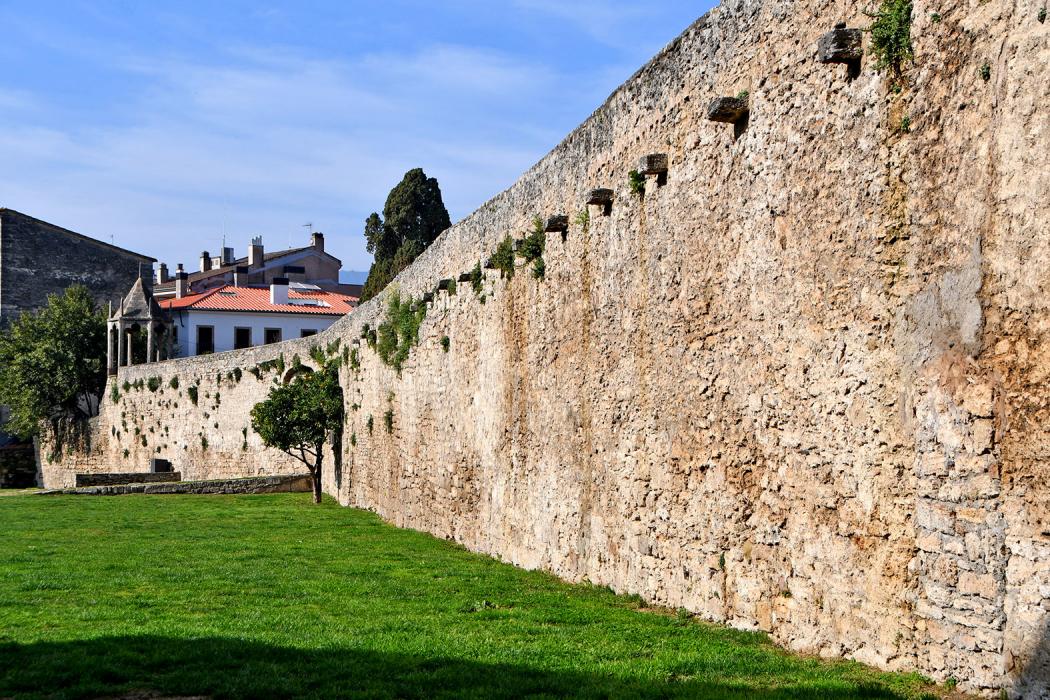 Muralles de Banyoles i voltants
