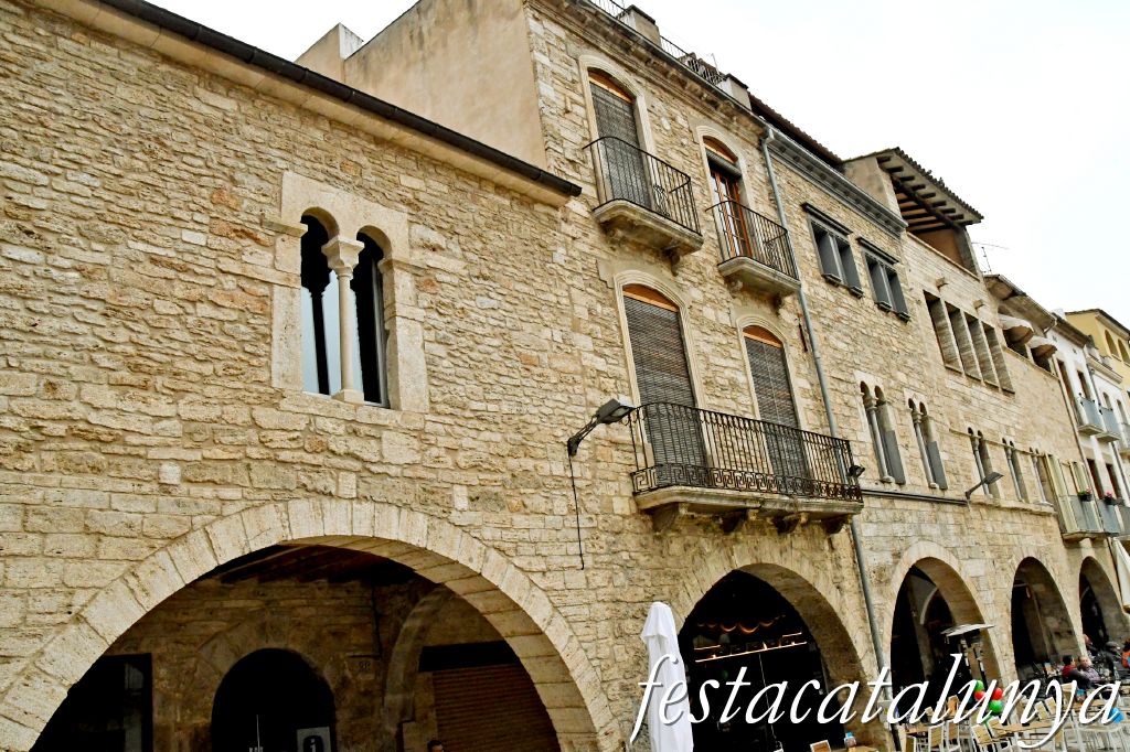 Banyoles - Plaça Major