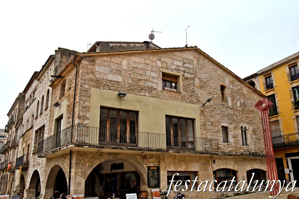 Banyoles - Plaça Major