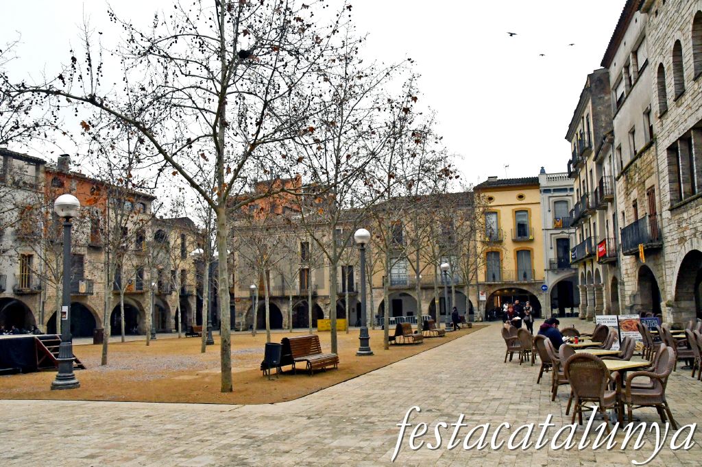 Banyoles - Plaça Major