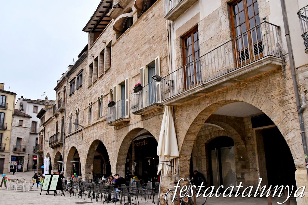 Banyoles - Plaça Major