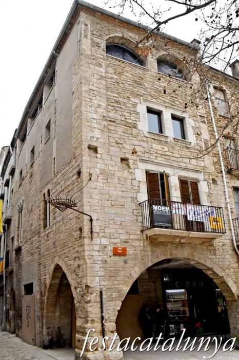 Banyoles - Plaça Major