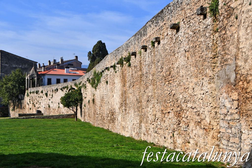 Banyoles - Muralles i voltants