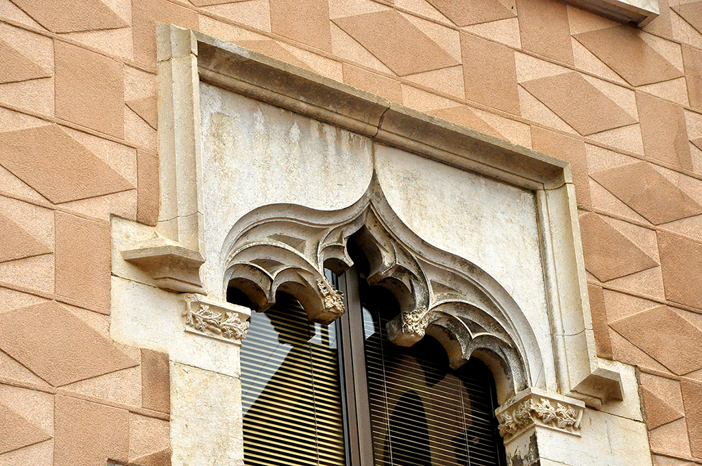 Ca les Vídues o casa Petit de Llagostera