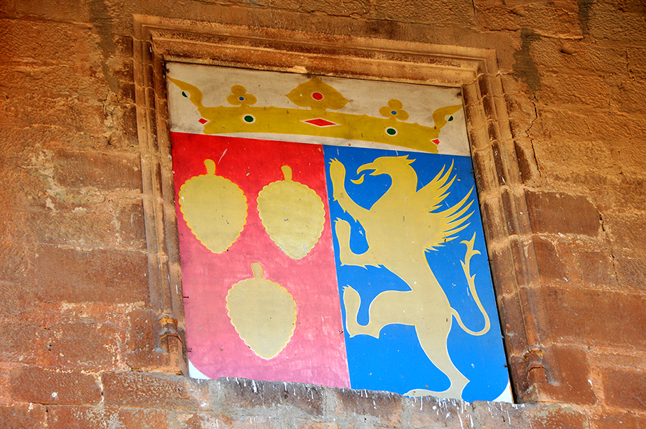 Castell de les Pallargues ***