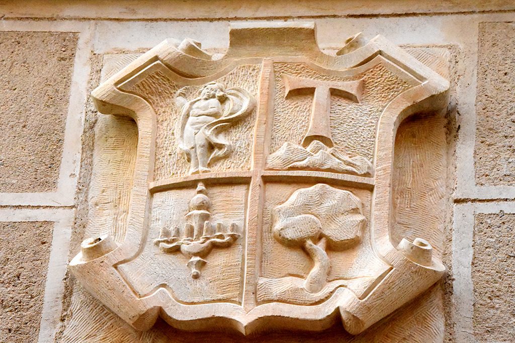 Cal Cardenal de Salomó ***