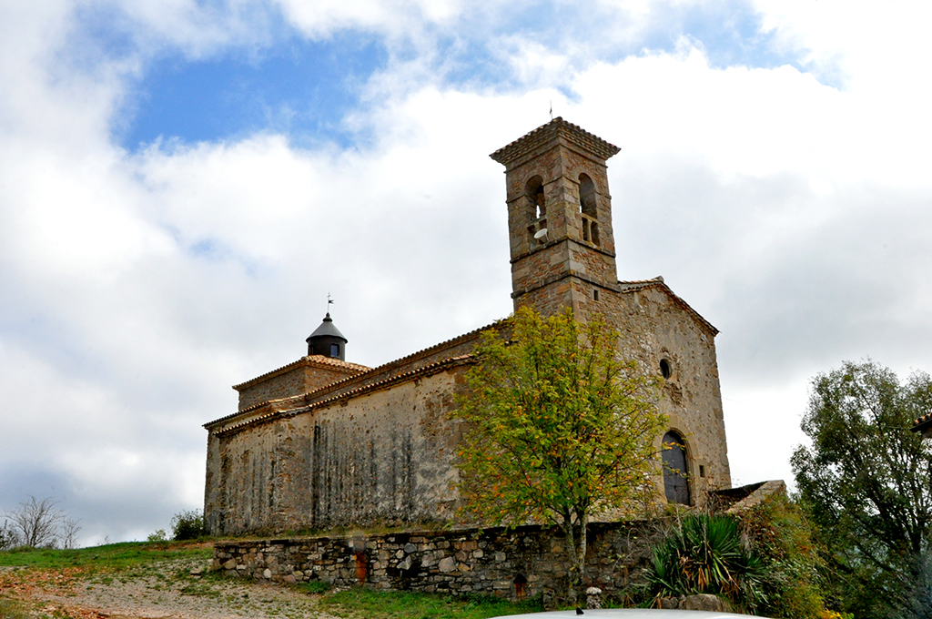 Santuari de Santa Maria dels Oms a Sant Jaume de Frontanyà