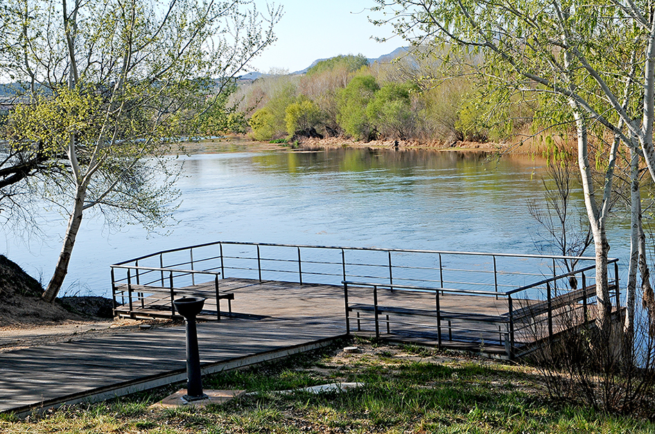 Embarcador del riu Ebre a Ginestar ***