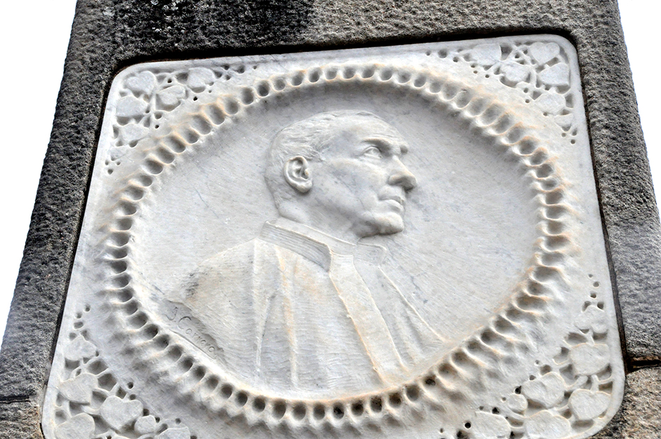 Monument a Jacint Verdaguer a Folgueroles