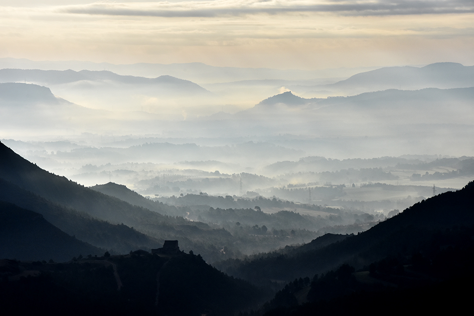 Mirador de la conca d'Òdena a la serra de les Malloles ***