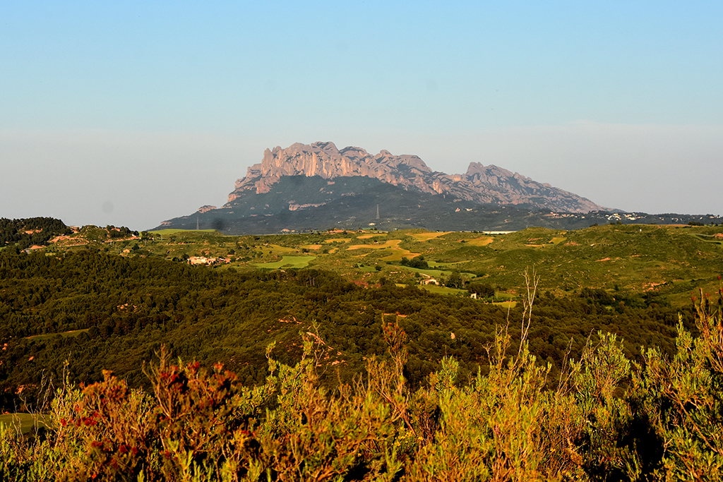Mirador de la Conca d'Òdena a la costa de la Font dels Frares ***