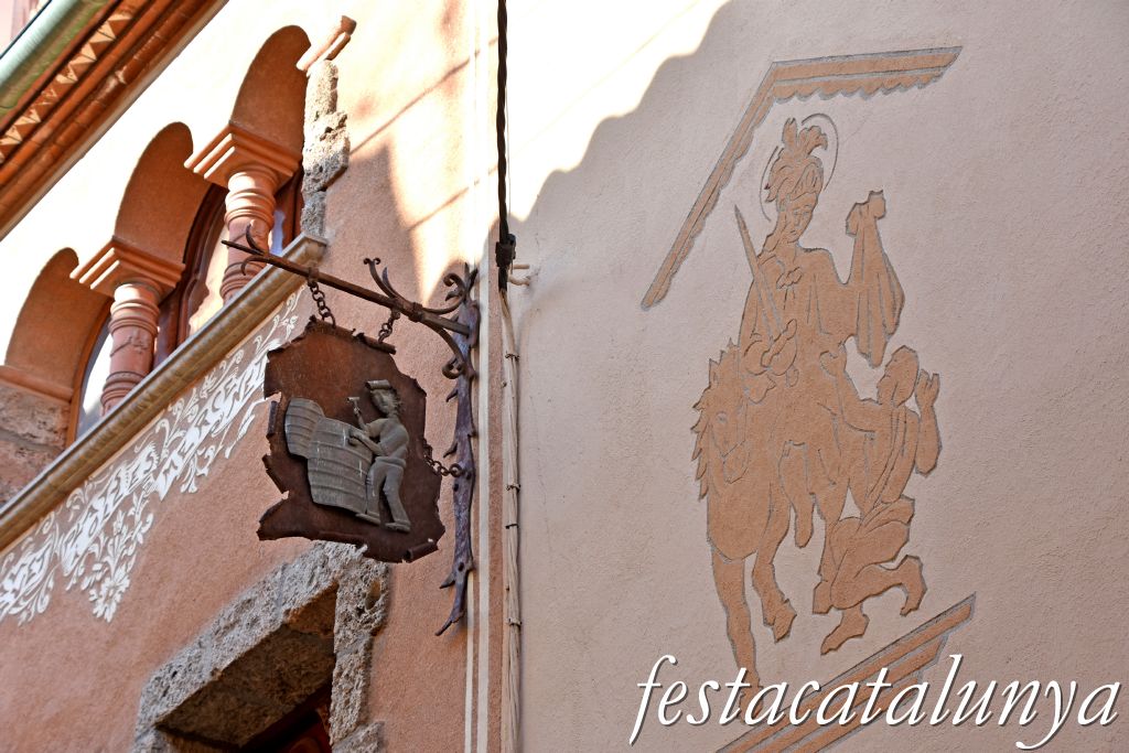 Carme - Casa Carrer Sant Martí