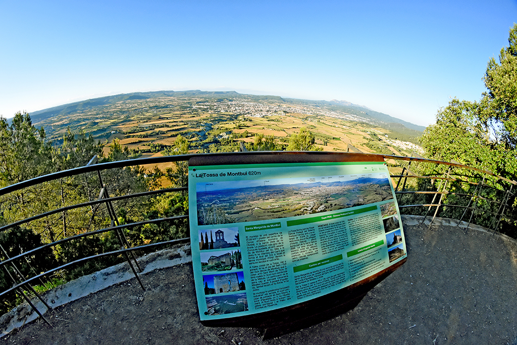 Mirador del Salt de la Donzella de la Tossa de Montbui ***