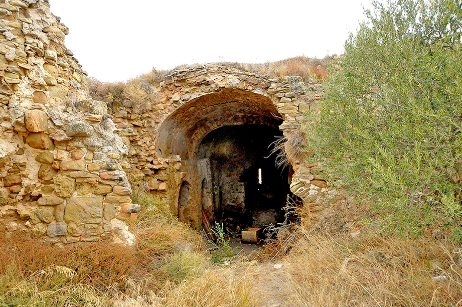 Castell i església romànica de Santa Maria de Biosca