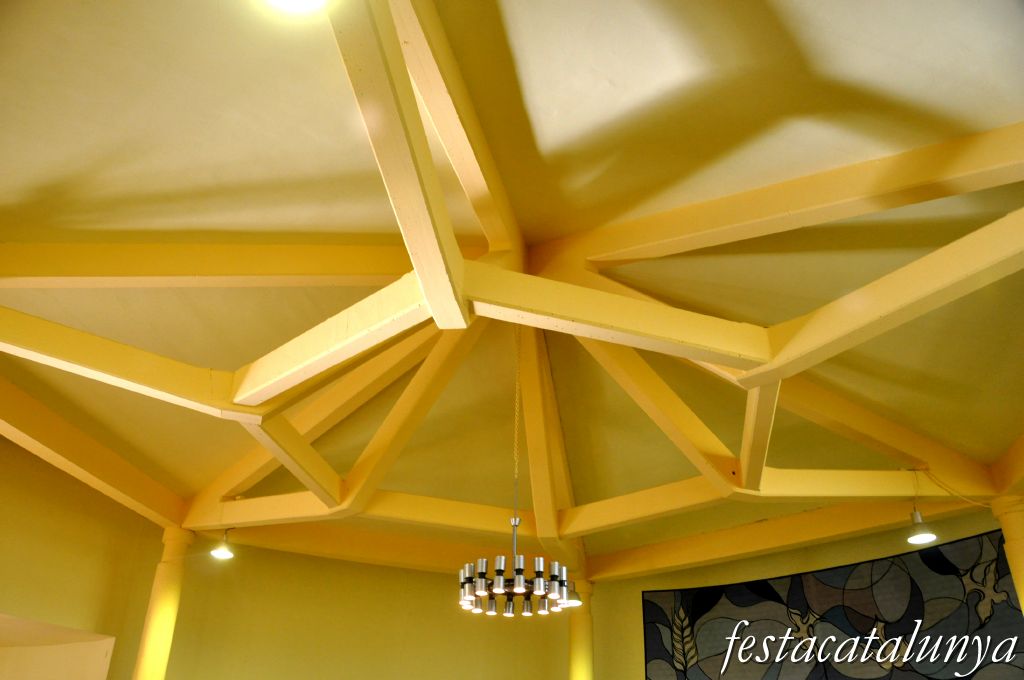 Òdena - Església de la Mare de Déu de la Pau al Pla de la Masia