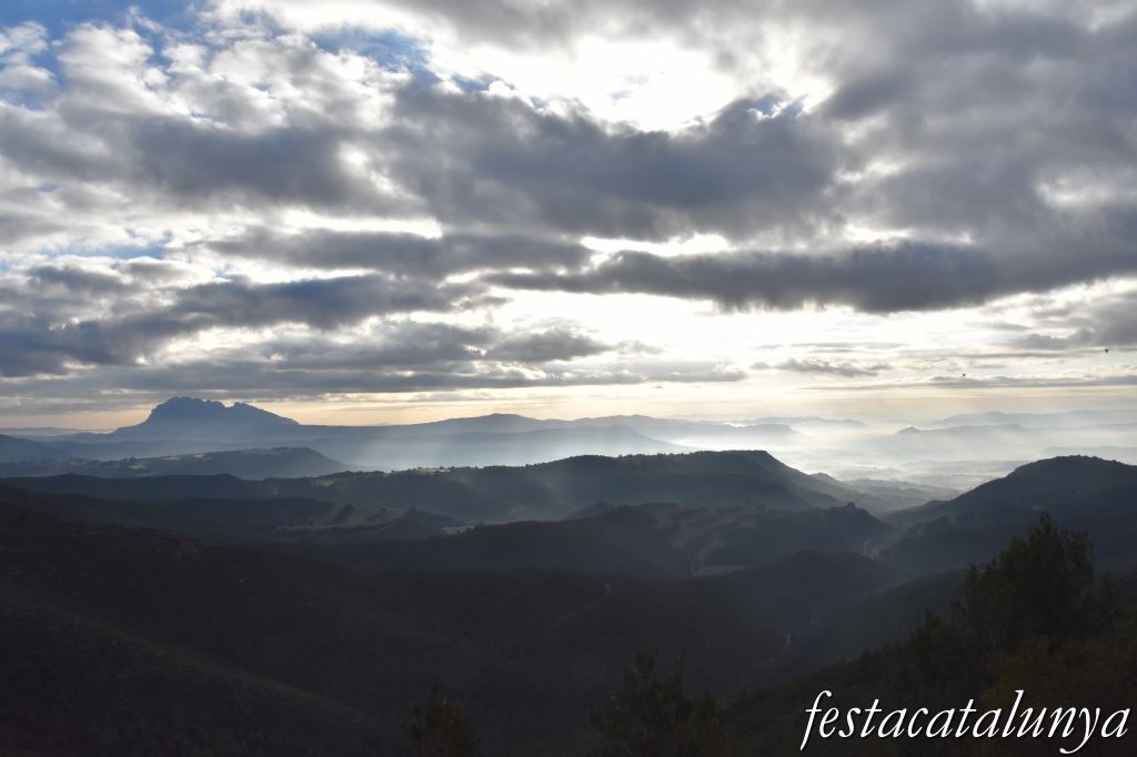 Òdena - Mirador de la conca d'Òdena a la serra de les Malloles