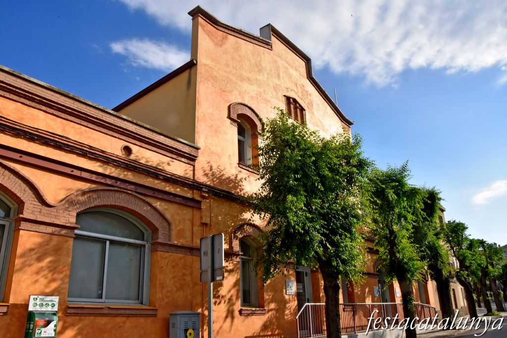 Santa Margarida de Montbui - Nucli antic (Antigues Escoles)