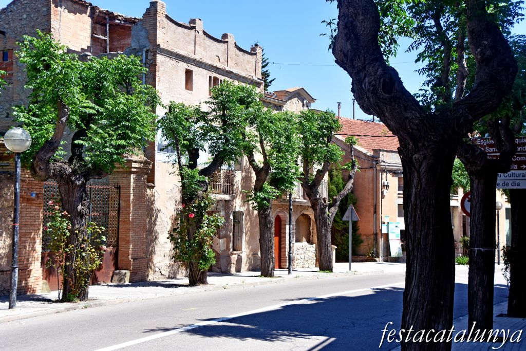 Santa Margarida de Montbui - Nucli antic (Can Carol al Carrer Ansel Clavé) 