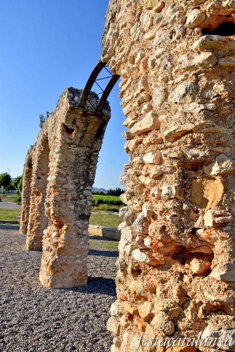 Sant Jaume dels Domenys - Aqüeducte romà dels Arcs