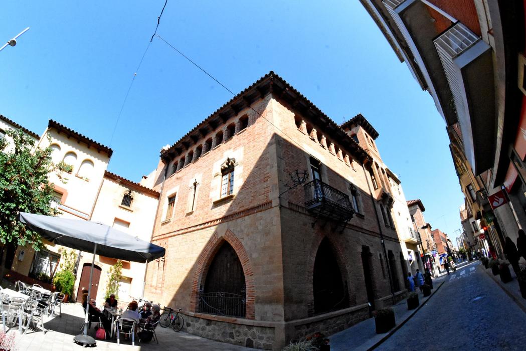 Carrer dels Banys de la Garriga ***