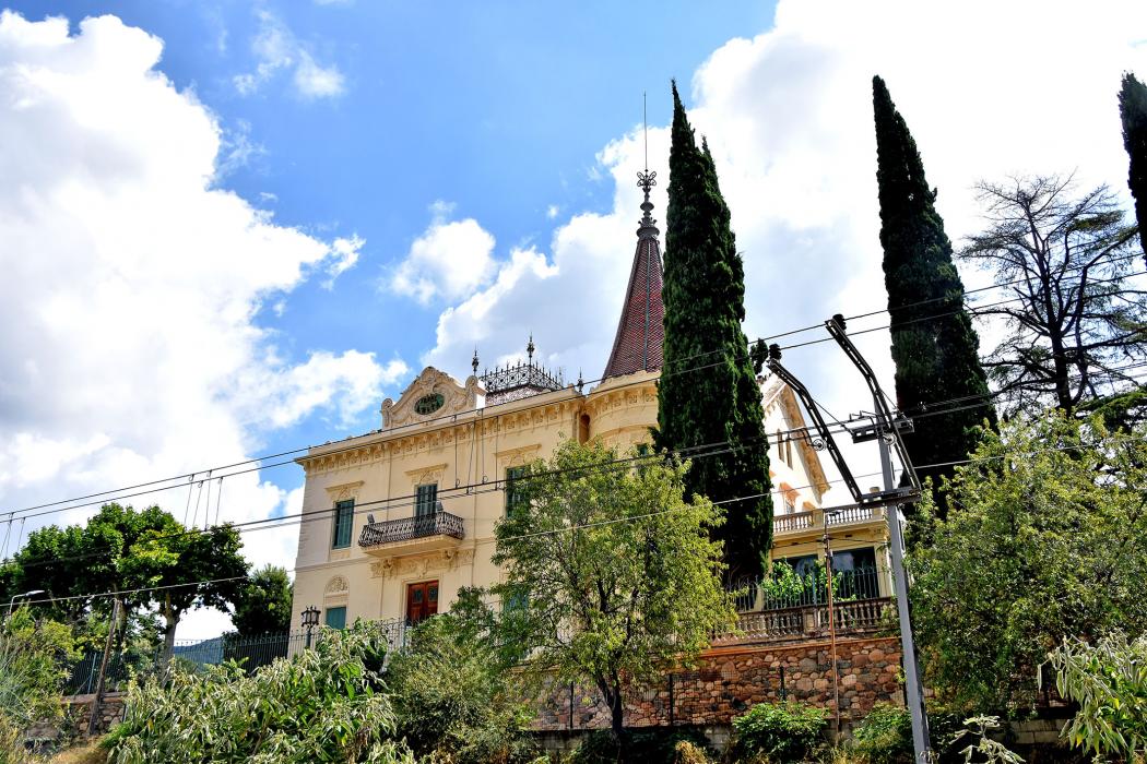 Casa Josep Suñol o Torre Anita a la Garriga ***