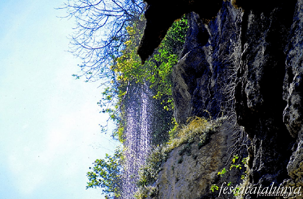 Capellades - Cinglera el Capelló de Capellades