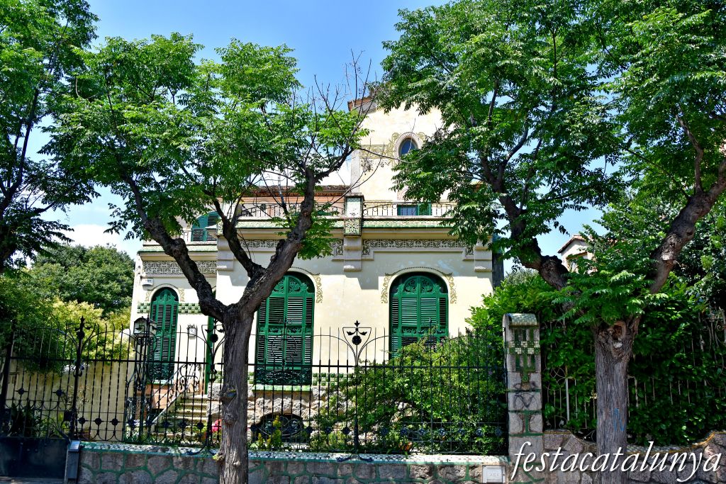 La Garriga - Mansana Raspall - La Bombonera