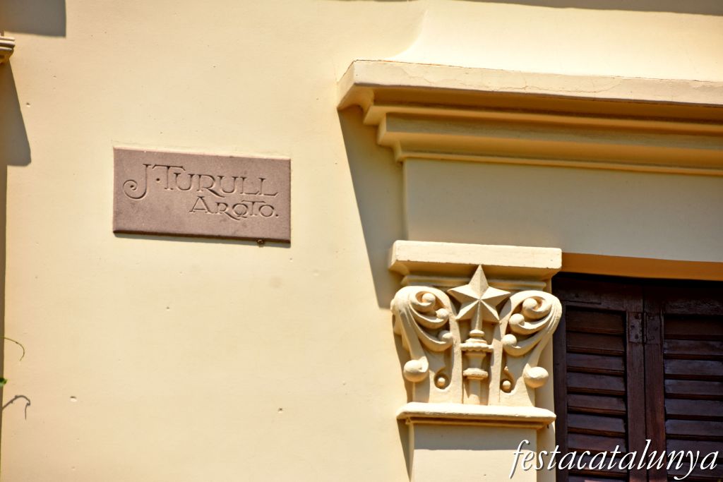 La Garriga - Carrer del Figueral - Casa Ramon o Casa Carles Vives