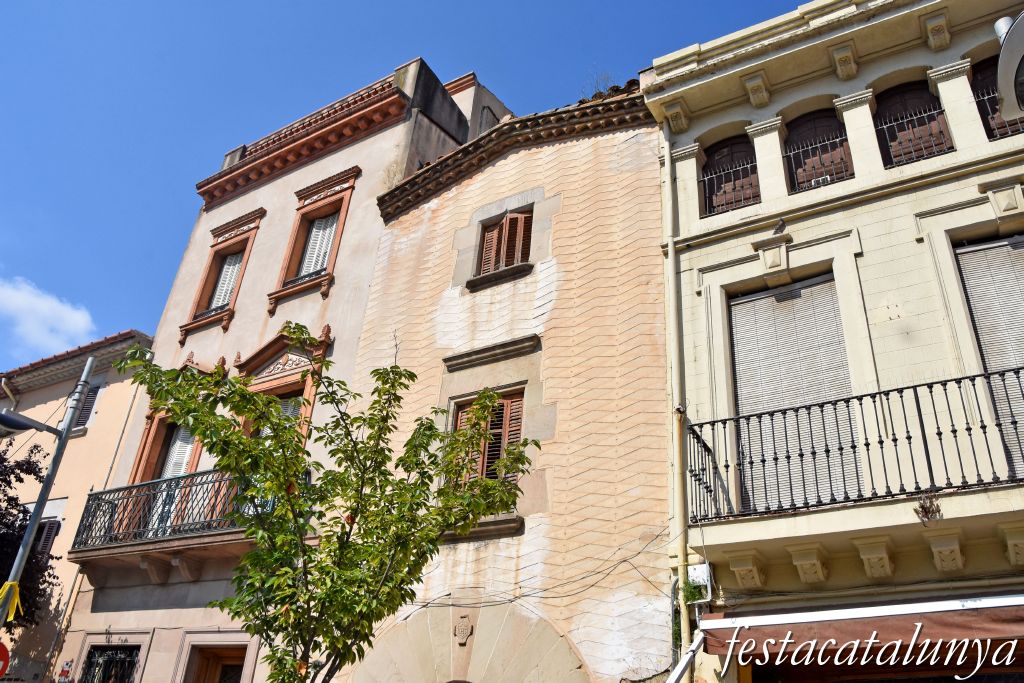 La Garriga - Plaça de l'Església i entorn - Can Surell 