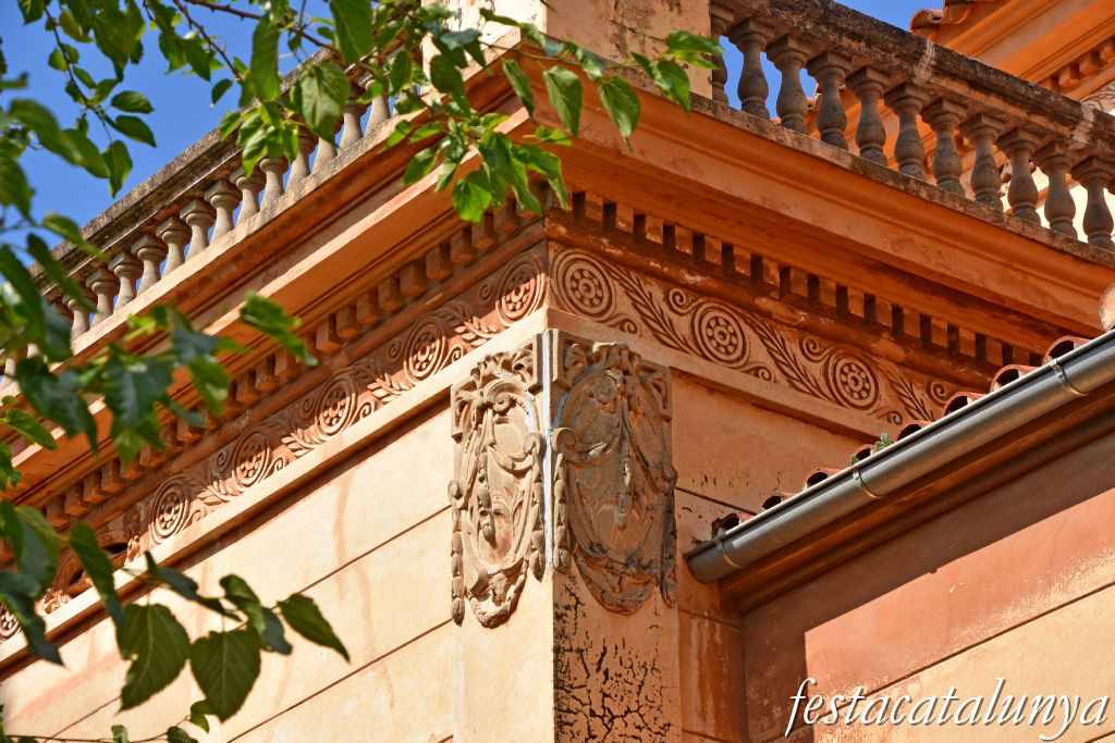 La Garriga - I més a la Ronda del Carril - Casa La Caritat o Villa Blanca