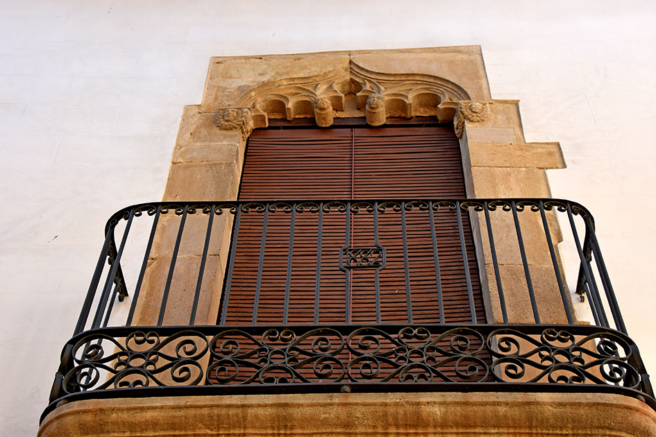 Cal Pons de Vallbona d'Anoia ***