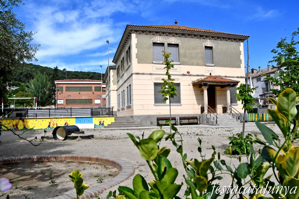 Capellades - Grup Escolar Marqués de la Pobla