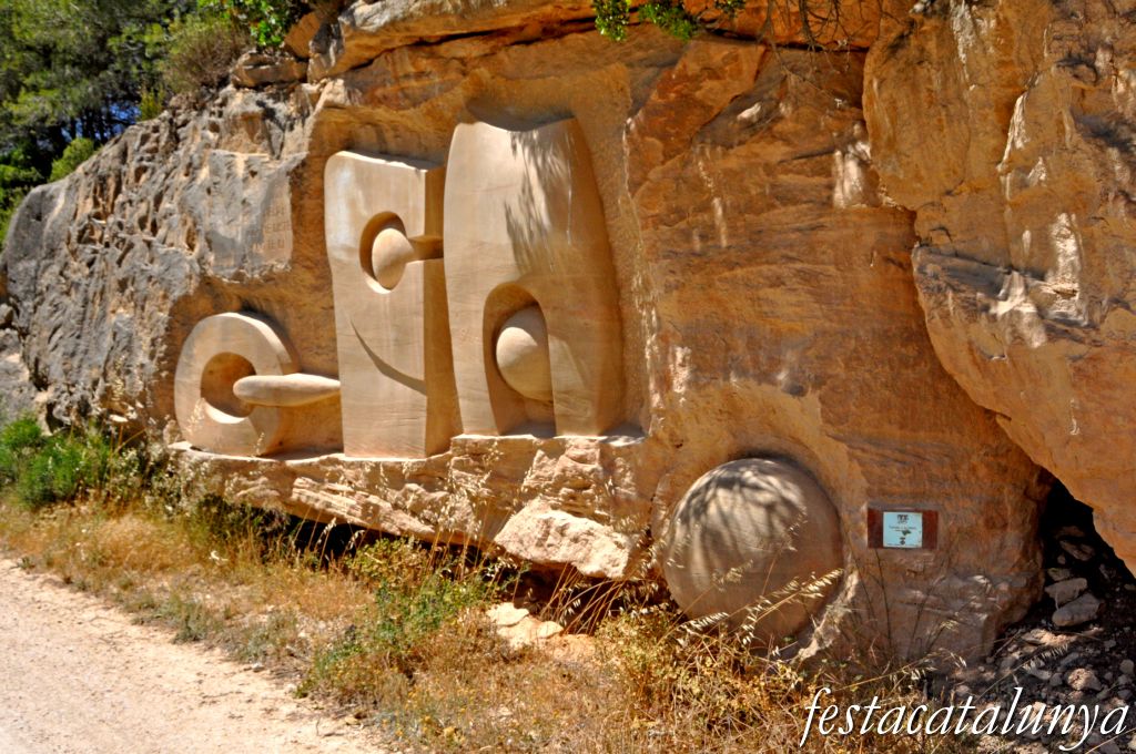 Caseres- Escultura Formats a la Natura