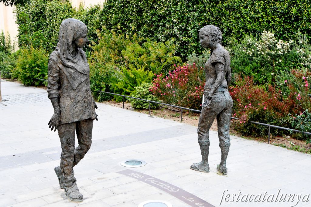 Igualada - Escultures urbanes - Nos (altres)