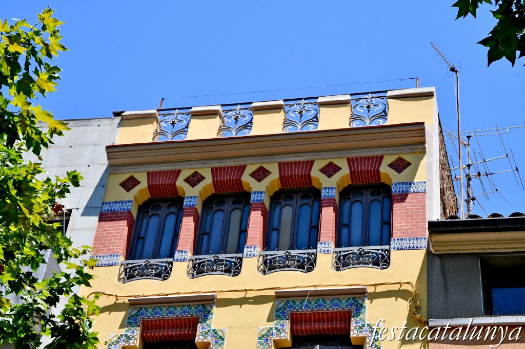 Igualada - L'Agència Igualadina o Casa Francesc Oller