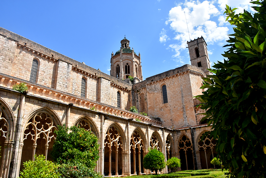 Aiguamúrcia - Església monestir de Santes Creus