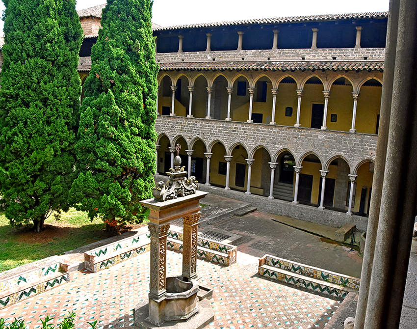 Reial Monestir de Santa Maria de Pedralbes a Barcelona ***