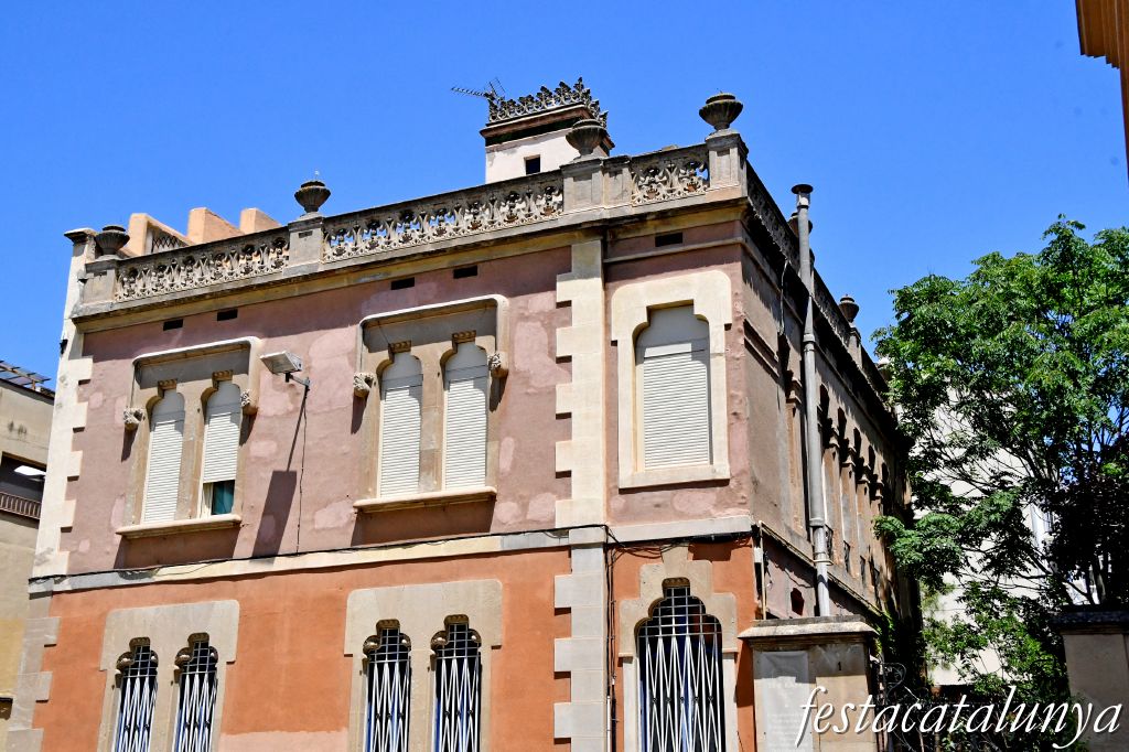 Igualada - Casa Marià Ratés a la Plaça dels Porcs