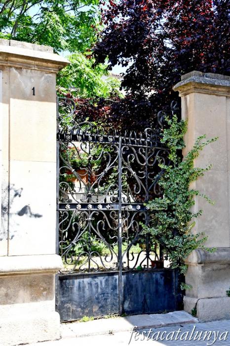 Igualada - Casa Marià Ratés a la Plaça dels Porcs