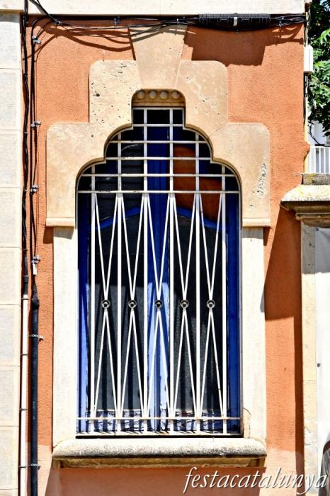 Igualada - Casa Marià Ratés a la Plaça dels Porcs 