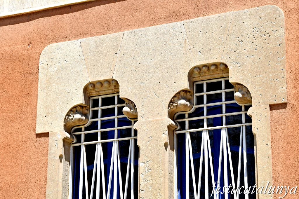 Igualada - Casa Marià Ratés a la Plaça dels Porcs