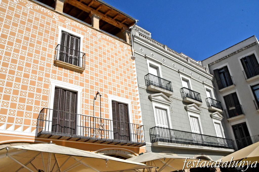 Igualada - Plaça de l'Ajuntament - Cal Roura