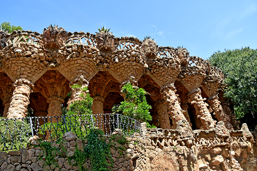 Viaductes i camins del Park Güell ***