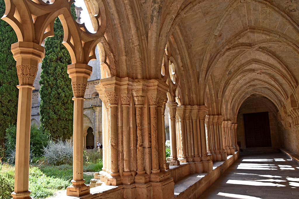 Claustre major del monestir de Poblet ***