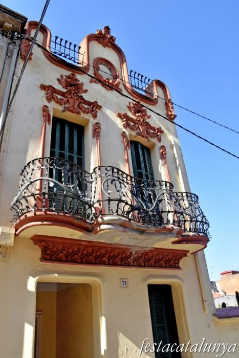 Gelida - Nucli antic (Ca l'Adela o Casa Figueras)