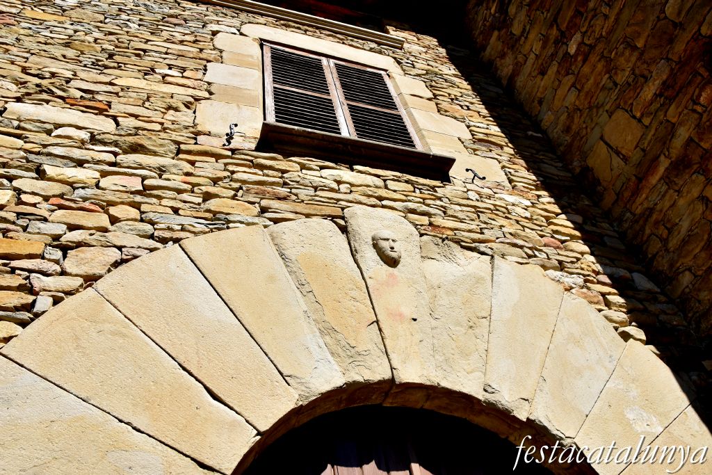Santa Eulàlia de Riuprimer - Castell i capella de Torroella