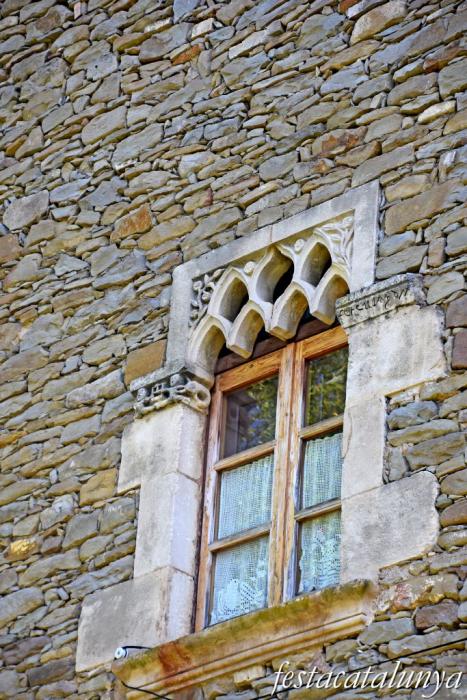 Santa Eulàlia de Riuprimer - Castell i capella de Torroella