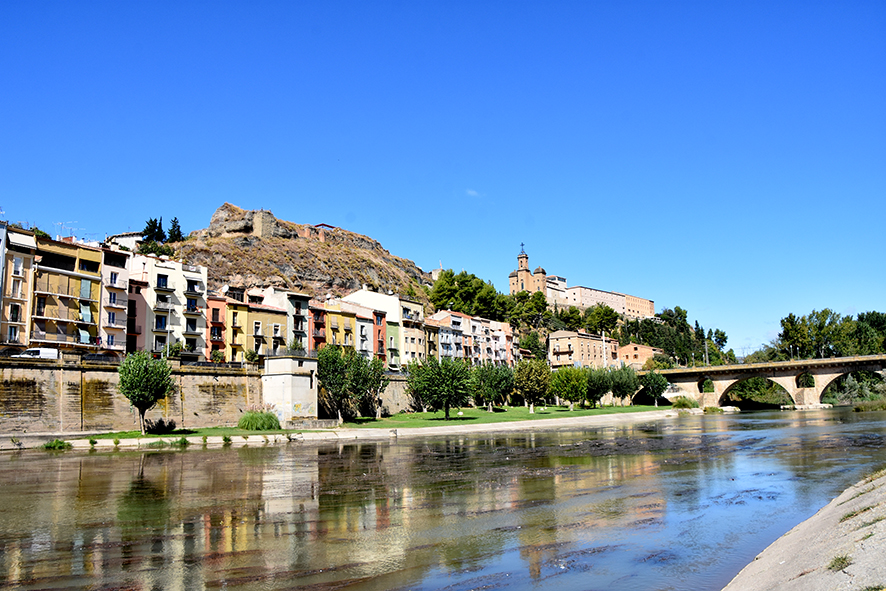 Riu Segre al seu pas per Balaguer ***