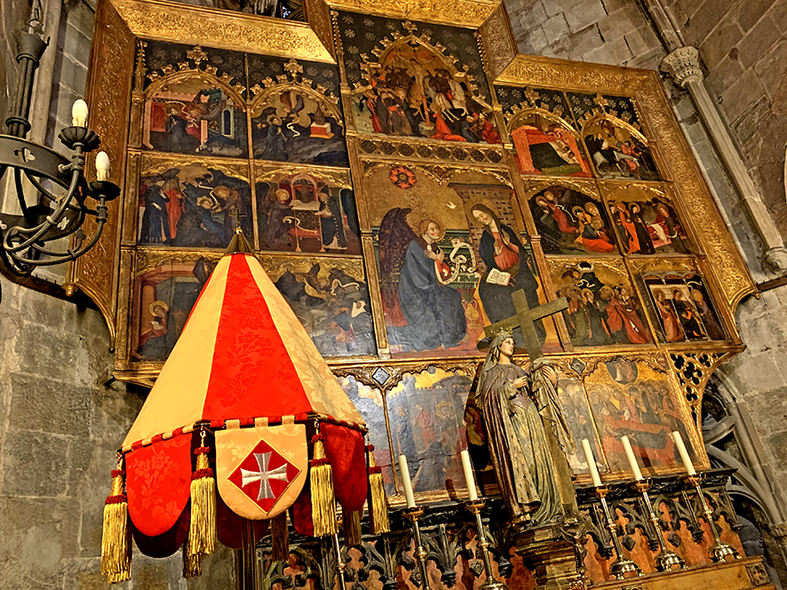 Capelles del deambulatori de la catedral de Barcelona ***