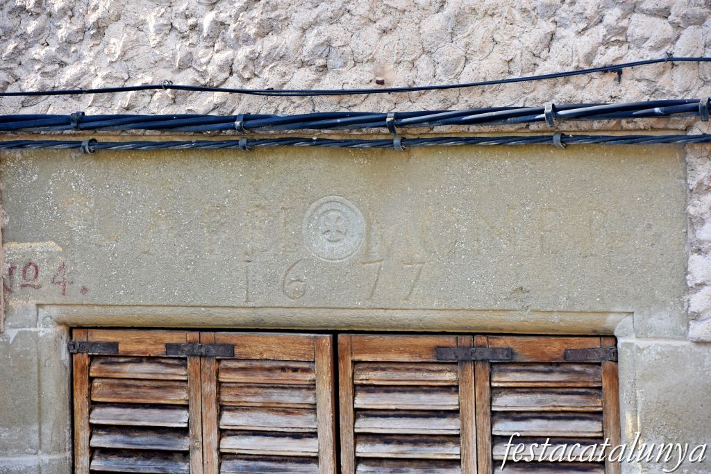 Folgueroles - Llindes i decoracions de les façanes